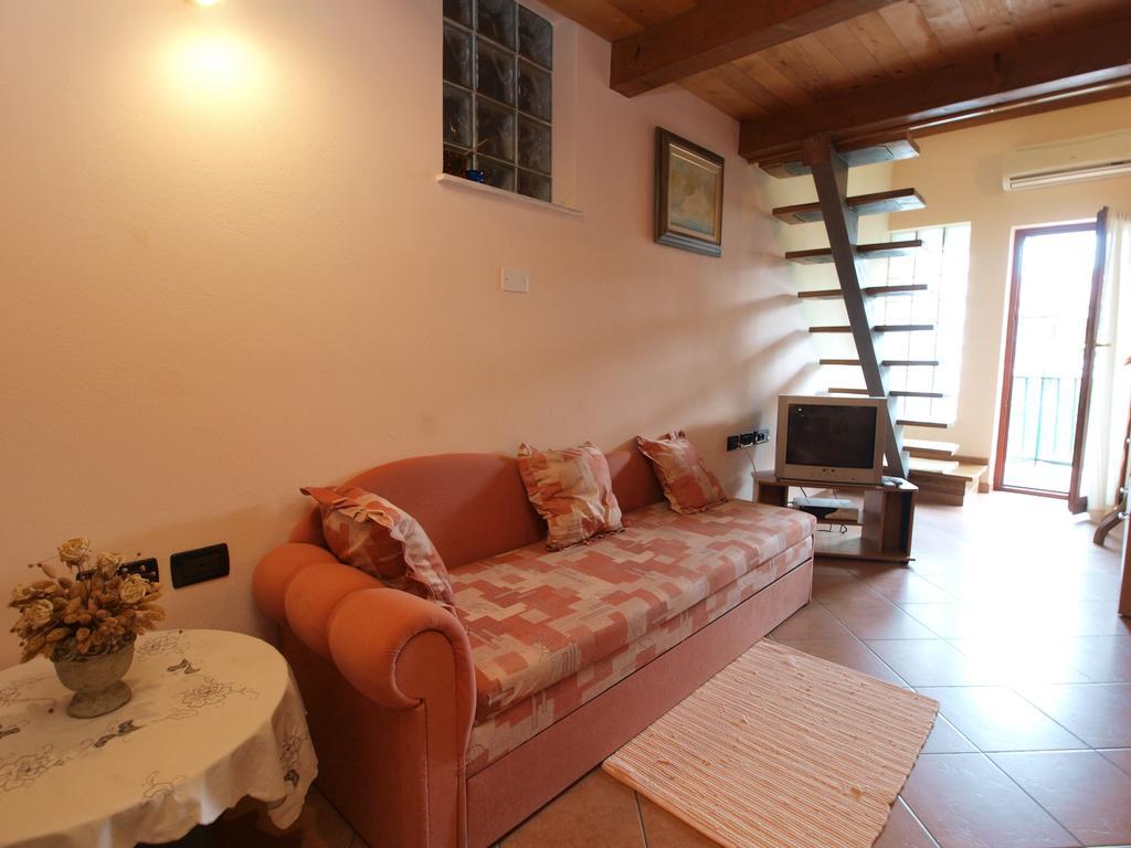 Apartments Voltica 1049 Rovinj Exterior foto