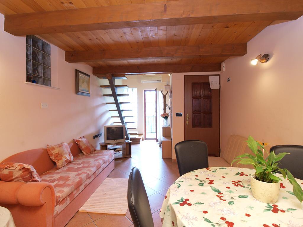 Apartments Voltica 1049 Rovinj Exterior foto