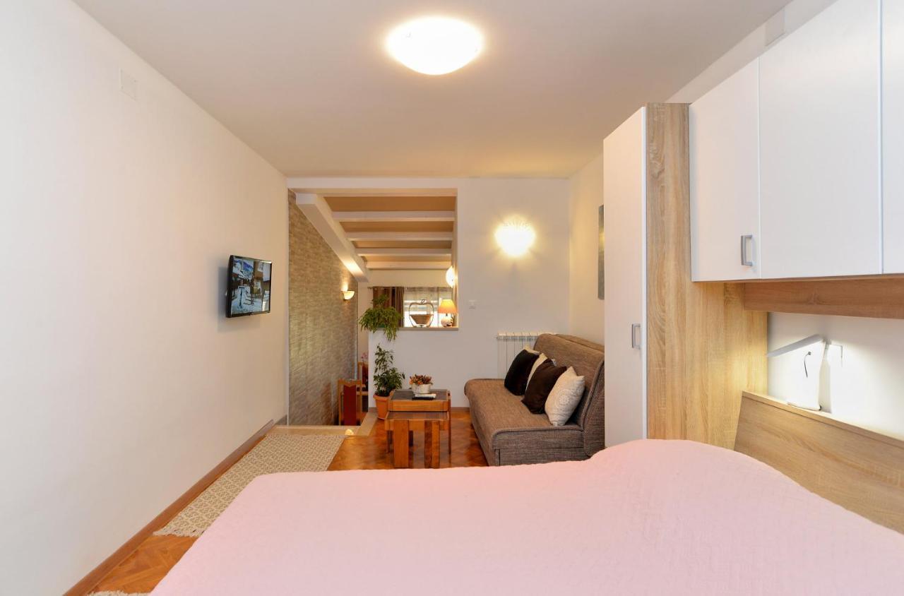 Apartments Voltica 1049 Rovinj Exterior foto