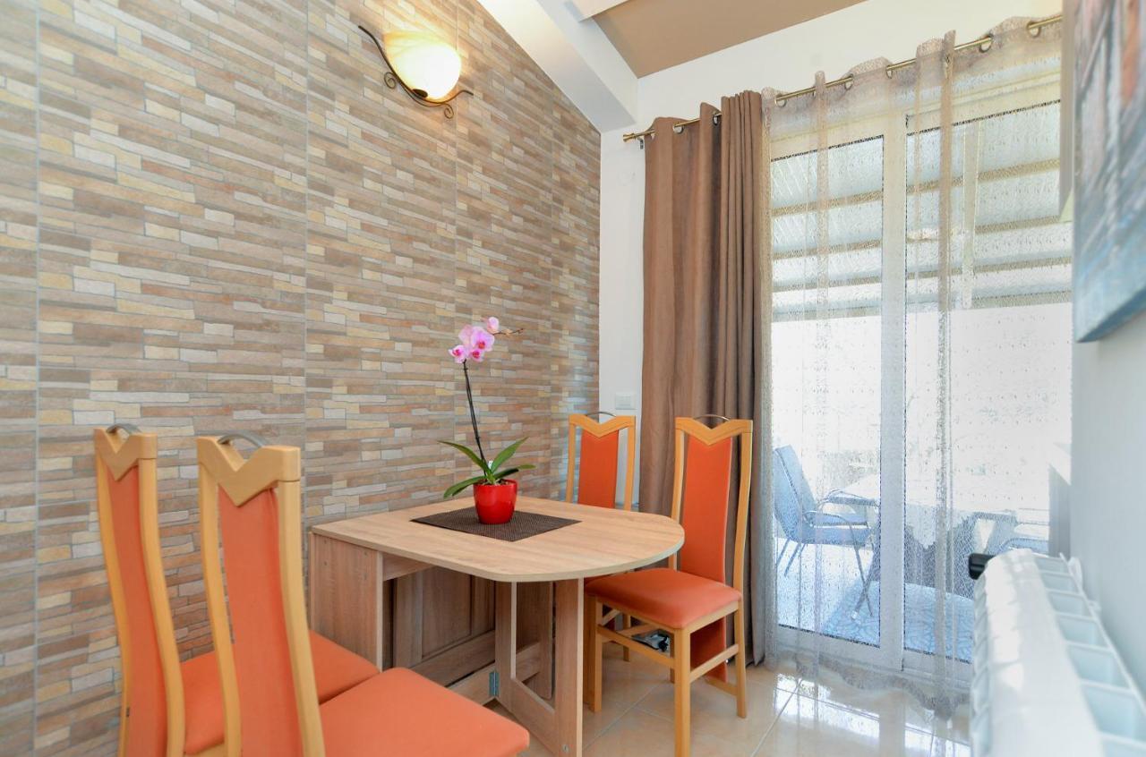 Apartments Voltica 1049 Rovinj Exterior foto